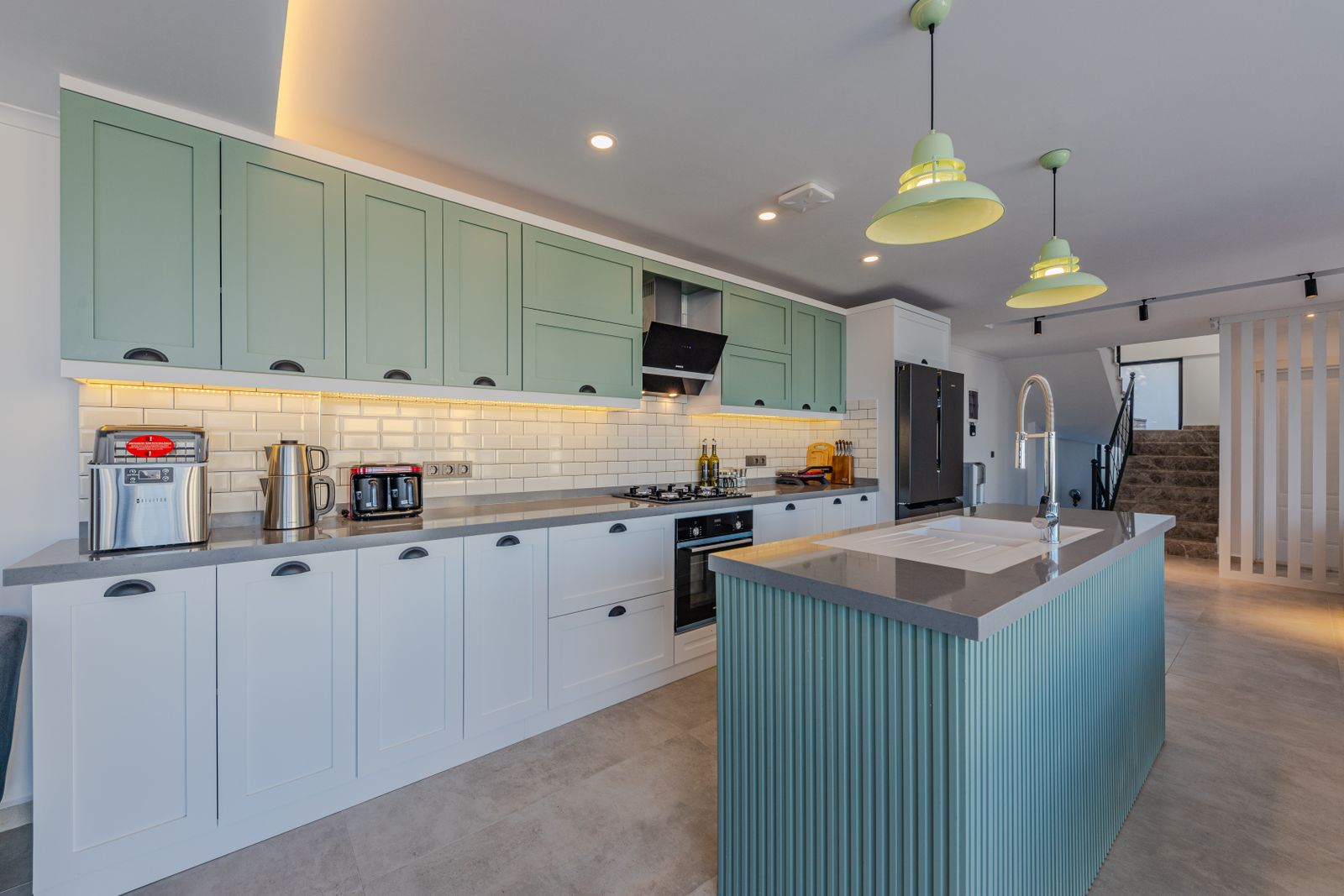 3320 Winnequah Road, interior view 2