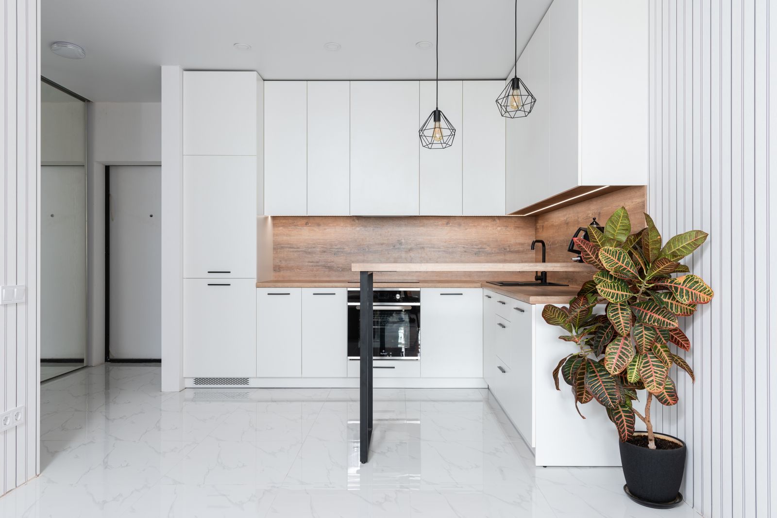 2 Founders Quay, Unit 410, interior view 2