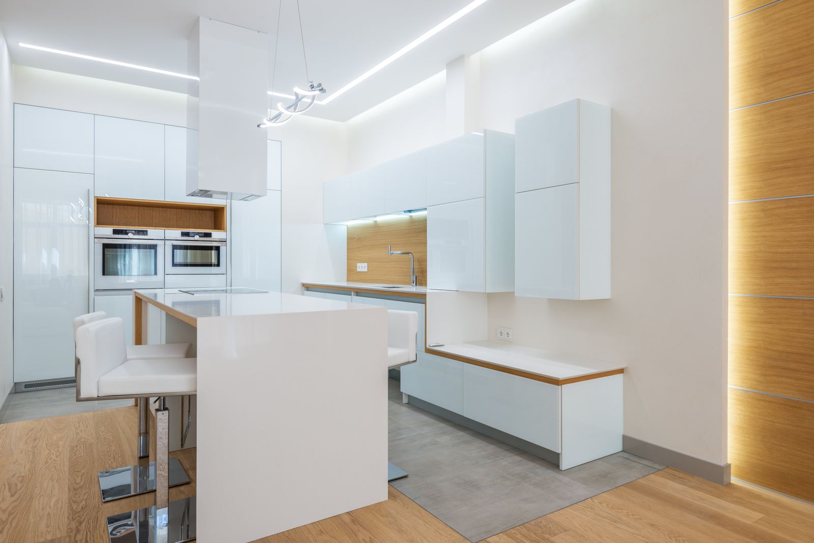 5904 Dockside Lane, interior view 2