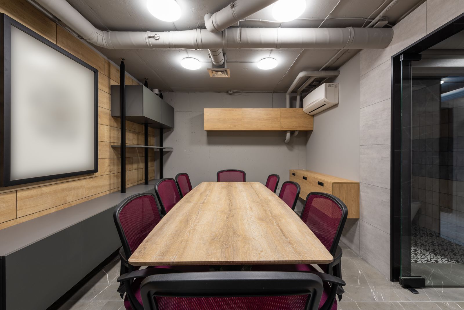 The Lakeside Living Realty meeting table on Monona Avenue